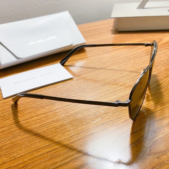 Michael Kors Barcelona Barcelona; MK1056 - Picture 7 of 10